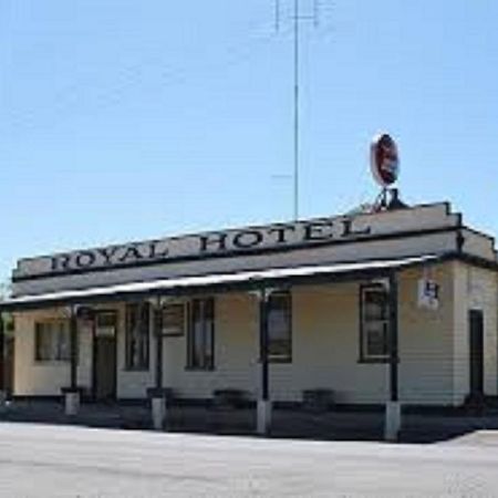 Royal Hotel Snake Valley Luaran gambar