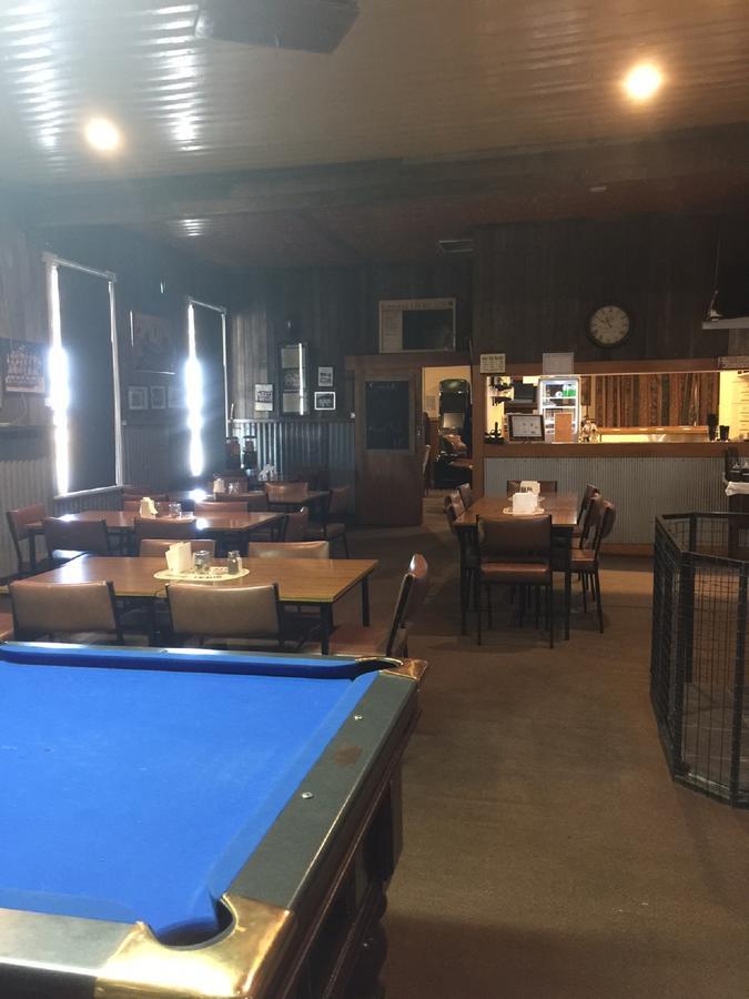 Royal Hotel Snake Valley Luaran gambar